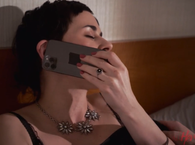 Telefono erotico: come funziona il sesso telefonico